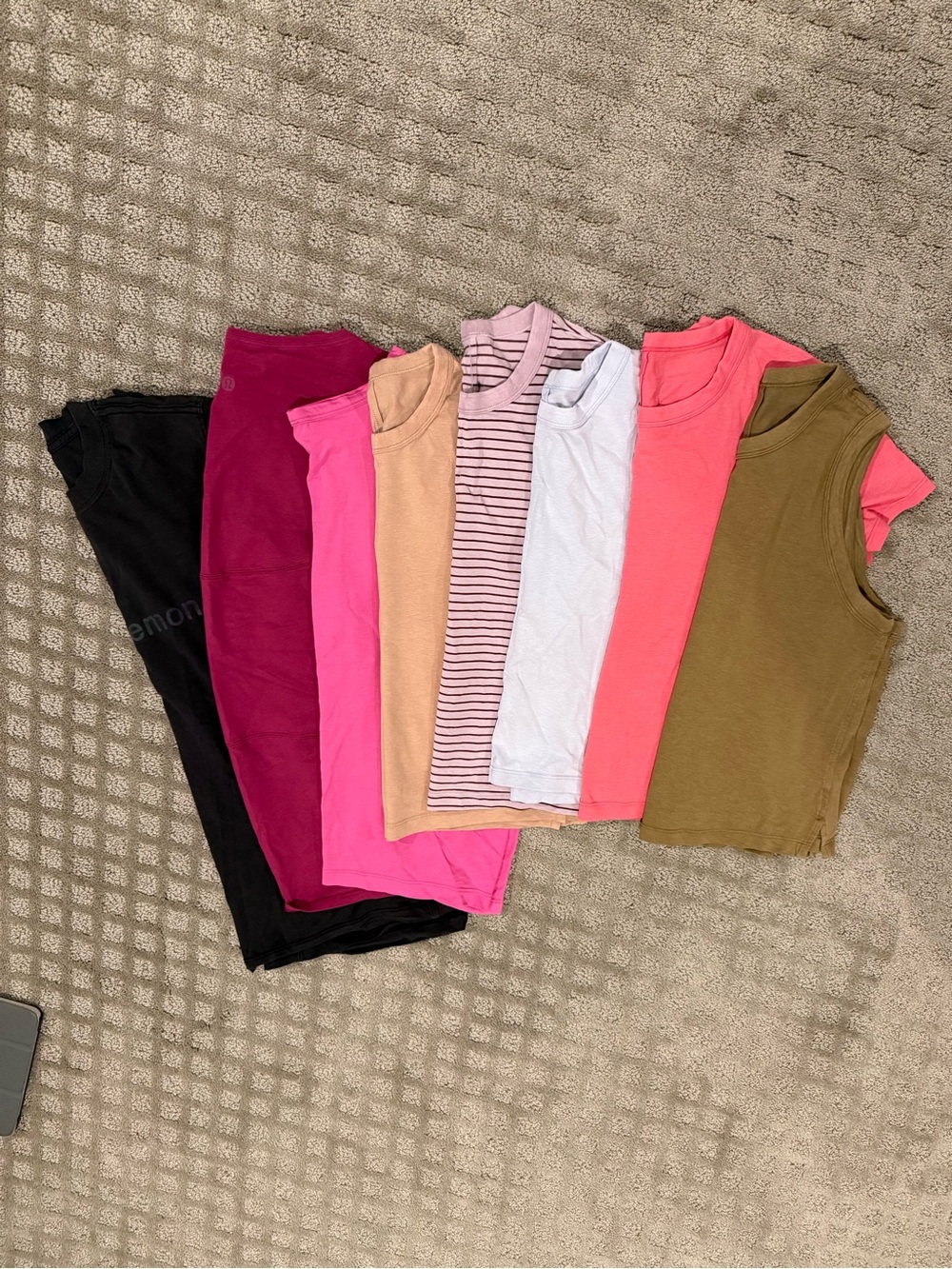 Women’s Lululemon Top Lot